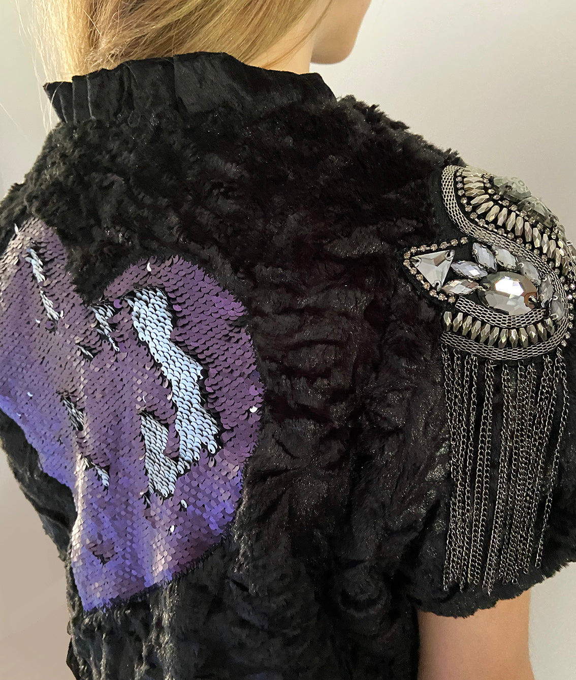 Kinked Black Shrug